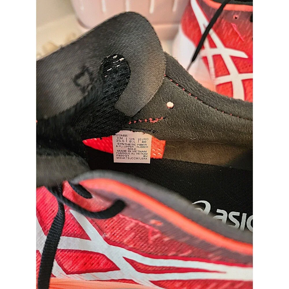Men's Asics Magic Speed Running Shoes - Size: 8 1/2